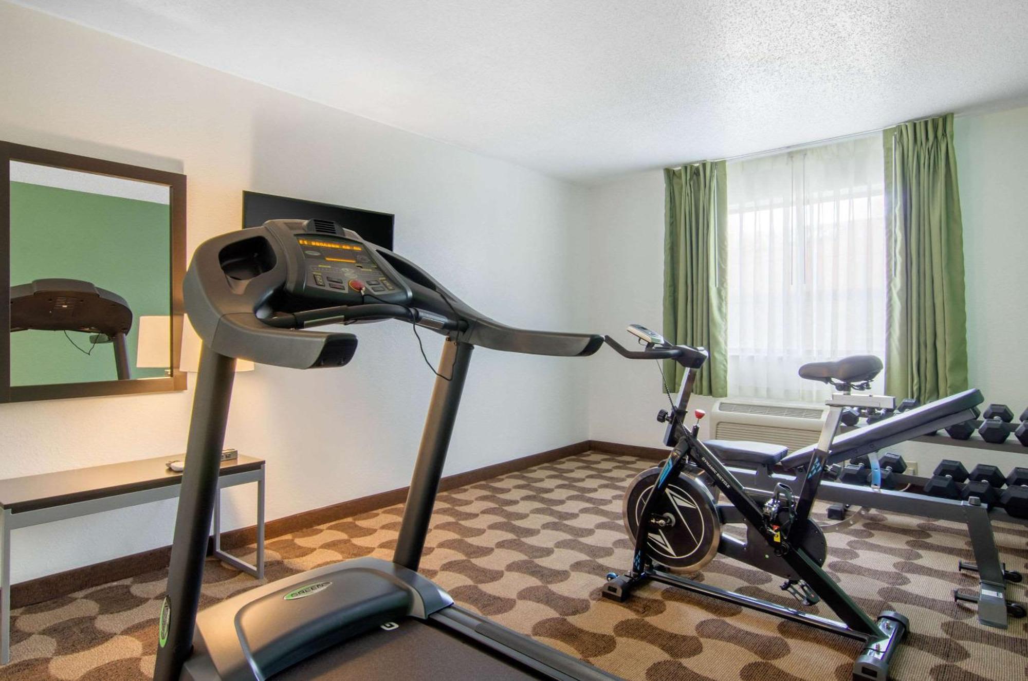 Quality Inn Russell Bagian luar foto