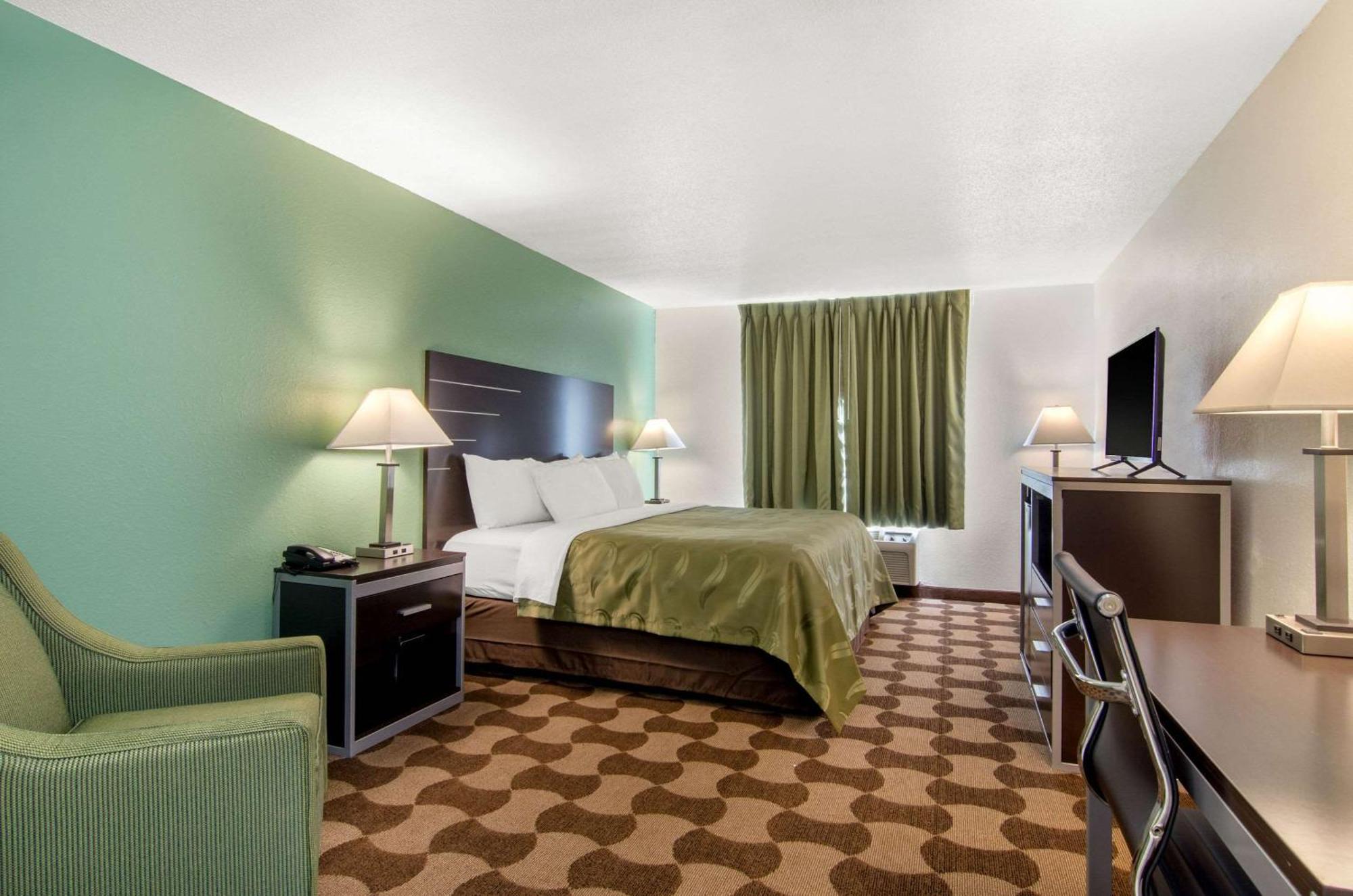 Quality Inn Russell Bagian luar foto